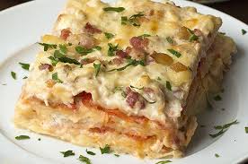 Receita De Lasanha De Frango Com Presunto E Queijo Simples Esta Lasanha De Frango E Bacon E O Almoco Perfeito Para Sua Familia Lasanha De Frango Lasanha Receitas