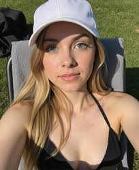 Can't beat the company of an old friend! 🥰🐦💕