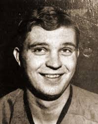 Player photos for the 1975-76 Marquette Iron Rangers at hockeydb.com