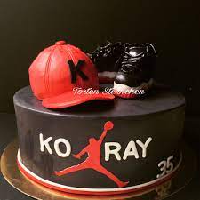 Schau dir unsere auswahl an jordan toppers an, um die tollsten einzigartigen oder spezialgefertigten, handgemachten stücke aus unseren shops zu finden. Air Jordan Cake Torten
