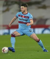 Declan rice (born 14 january 1999) is a british footballer who plays as a central defensive midfielder for british club west ham united, and the england national team. Chelsea News Declan Rice Backed To Complete Transfer Next Year After Fresh Development Football Sport Express Co Uk