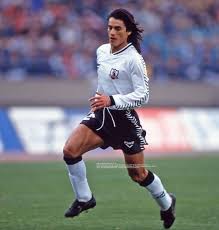 You can play as either the dragon warrior or ninja to experience the fight of century! Cristian Aranda On Twitter Idolos Del Historico Colo Colo 91 Archivo Oldfootball11