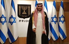 وذكر خلفان، في تصريح له على وسائل التواصل الاجتماعي أن إسرائيل هي التي زرعت حماس في قلب منظمة التحرير، لتجعلها المشكلة لحل القضية. Ø®Ù„ÙØ§Ù† ÙŠÙ‡Ø§Ø¬Ù… ØªØ±Ø§Ù…Ø¨ Ø£Ø³Ø¯ Ø¹Ù„Ù‰ Ø§Ù„Ø¹Ø±Ø¨ ÙˆØ£Ø±Ù†Ø¨ Ø£Ù…Ø§Ù… Ø¥ÙŠØ±Ø§Ù†