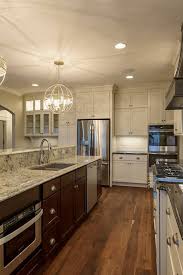 Update Typical Cabinets With Inspiration From These 41 Two Tone Kitchen Cupboard Ideas Which Will Certainly Modernize And Also Add Personalized Detail To Your