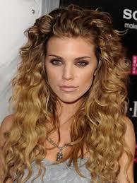 The emo music subculture has influenced this hairstyle. 25 Cute Emo Hairstyles For Girls For Long Short Curly Hairs 2020