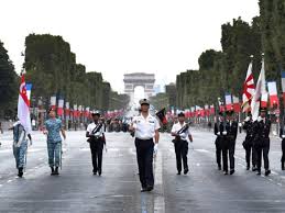 Transferts privés, billets, hébergement, visites guidées en français, nos offres spéciales, bons plans. Paris Accueille Le Defile Du 14 Juillet Avant La Finale Du Mondial Challenges