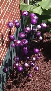 Making These From Old Christmas Ornaments Garden Stakes My Fake Allium Fantaisie De Jardin Decoration Jardin Jardin De Verre