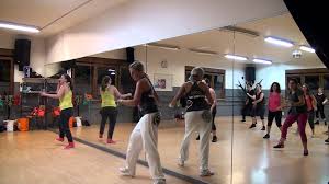 Kylie Minogue Feat Gente De Zona Stop Me From Falling Zumba A Liege Cool Down Sunshine Reggae Zin 57 Avec Images