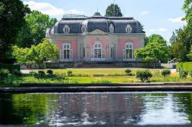 Marvin Auf Instagram Benrath Dusseldorf Schlossbenrath Schloss Burg Park Garten Castle Blumen Blume Benratherschloss House Styles Mansions House