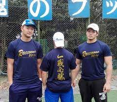 中央大学raccoons おしゃれまとめの人気アイデア pinterest kenneth gitaari ラグビー選手 男性 筋肉 アメフト