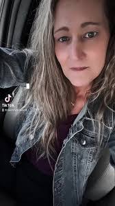 Jenny Gipson's Instagram, Twitter & Facebook