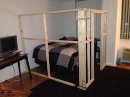 49357d1429035418 Advice Non Permanent Walls Room Dividers Wall1 1 Jpg 600 450 Pixel Freestanding Room Divider Room Divider Ideas Bedroom Room Divider Bookcase