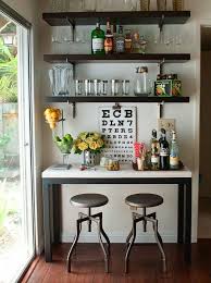 Pensez A Une Facon D Avoir Une Table Retractable Avec Deux Tabourets Qu On Prendrait De La Place D Artisanat Pour Jo Bar Interieur Petites Barres Cuisines Deco