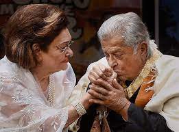 Shahid kapoor (pronounced ʃaːɦɪd̪ kəˈpuːr; Shashi Kapoor The Darling Of Arc Lights Deccan Herald