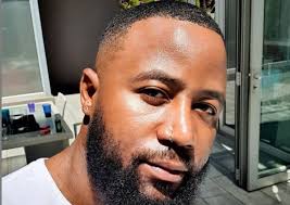 Cassper nyovest shows off baby khotso's new hairstyle. Hilarious Cassper Nyovest S Barber Goes Extra With His Haircut Watch Fakaza News