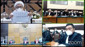 Kuasa hukum habib rizieq, aziz yanuar, lantas mengaku terkejut. Sidang Online Habib Rizieq Iri Dengan Irjen Napoleon Yang Hadir Langsung Begini Sikap Majelis Hakim Radarcirebon Com