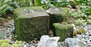 Quellstein brunnen solar set sölker marmor. Quellstein Im Garten Installieren So Geht S Mein Schoner Garten