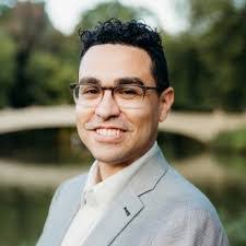 Russell Steinberg's Instagram, Twitter & Facebook