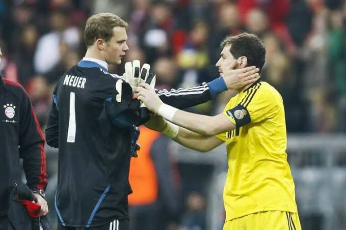 Manuel Neuer + Iker Casillas = Bromance