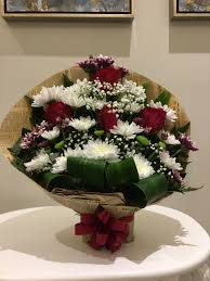 Dailyroses ورد ورد صناعي ورد طبيعي بوكيه ورد فازات فازات ورد تنسيق ورد خشبيات بالونات بالونات هيليوم محل ورد ت Table Decorations Decor Home Decor