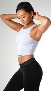 Fashion Meets Function In The Gym Cropped To Ensure You Stay Cool During Even The Toughest Workout The Stylish Ribbons Fashion Gymshark Women Fitness Fashion