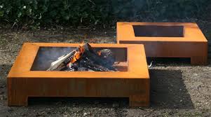 Feuerschale Cube Design Aus Cortenstahl Stahl Feuerschale Pflanzenversand Pflanzenhandel Feuerschale Cortenstahl Feuerstelle Garten