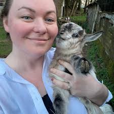 Maybe this is a stupid idea, but hear me out… We all start wearing the  jacket, black mask & a grey backpack. 👀 Just a sea of us roaming around.  Ps-this isn't