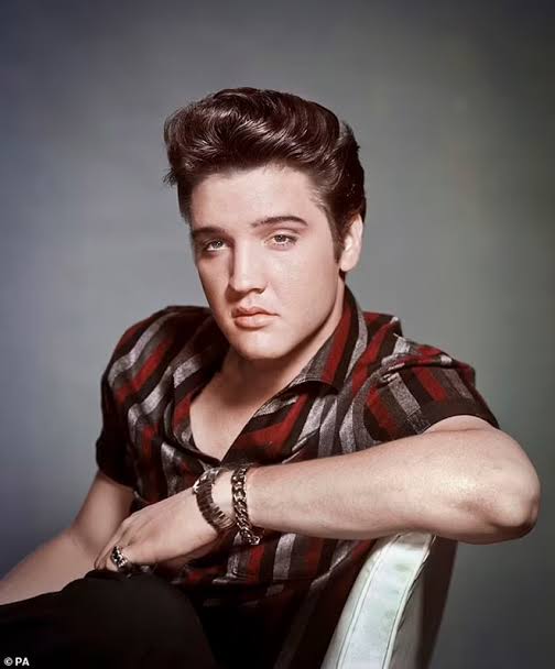 Elvis Presley lần đầu tiên trình diễn trên sân khấu ở Anh nhờ công nghệ AI
