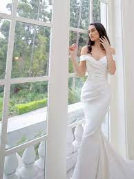 Marla Enzoani Enzoani Wedding Dresses Plain Wedding Dress Fitted Wedding Dress