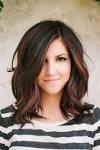 Round Face Shoulder Length Wavy Hair