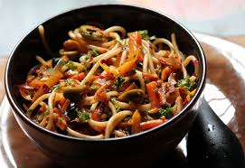 You can make a quick meal for the family by tossing chicken and vegetables into a skillet with a sauce. Stir Fry Spaghetti Recipe Pasta Stir Fry Recipe Quick Pasta Recipes Yummy Tummy