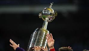 ونال سانتوس لقب كوبا ليبرتادوريس لآخر مرة في 2011 عندما كان يضم نيمار بين صفوفه بينما يغيب اللقب عن بالميراس منذ 1999. ØªØ´ÙŠÙ„ÙŠ ØªØªÙ…Ø³Ùƒ Ø¨Ø§Ø³ØªØ¶Ø§ÙØ© Ù†Ù‡Ø§Ø¦ÙŠ ÙƒÙˆØ¨Ø§ Ù„ÙŠØ¨Ø±ØªØ§Ø¯ÙˆØ±ÙŠØ³