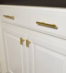 cheap cabinet hardware (it's a real