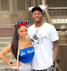 Who is dwayne haskins's girlfriend. 5uji8zzj4jntam