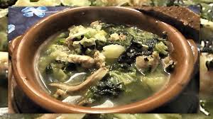 Unite la carne e lasciate cuocere per altri 10 minuti. Video Ricetta Pasqua Minestra Maritata Ricetta Tipica Campana Youtube