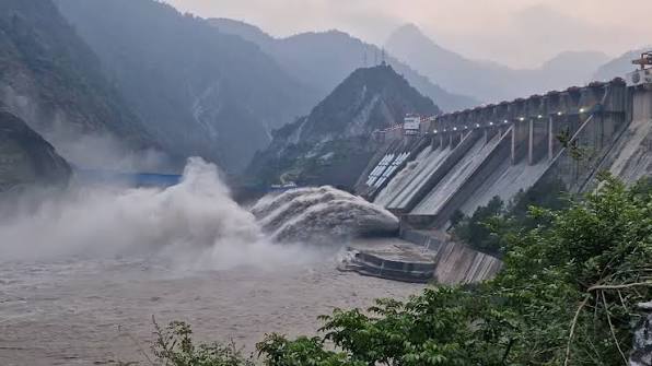 Heavy rainfall in Jammu and Kashmir has led authorities to release excess  water from the Salal Dam to manage rising reservoir levels. Officials are  closely monitoring the situation as persistent rainfall continues