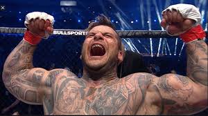 W 2008 roku rozpoczął starty w profesjonalnych zawodach mma, występując pod pseudonimem popek rak. Popek Monster Highlights 2021 Youtube