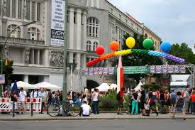 Fehler in verwendungsbeispielen zu „regenbogenparade. Gutes Wetter Lockt Zum 21 Schwul Lesbischen Berlin Stadtfest