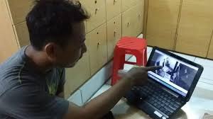 Isikulkas bergerak di perusahaan perdagangan elektronik yang didirikan dengan misi membangun ekonomi kerakyatan dengan mengembangkan potensi bisnis. Indekos Di Tanjung Priok Kemalingan Motor Pelaku Terekam Cctv Tribun Jakarta