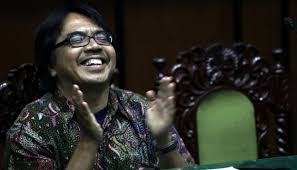 Adalah seorang ahli komunikasi, pengajar dan jurnalis indonesia. Kasus Penistaan Agama Ade Armando Kembali Dilaporkan Nasional Tempo Co