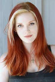 Ratgroup It Digitalgentur Red Blonde Hair White Streak In Hair Red Hair Woman