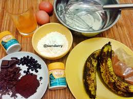 Have a piece of banana cake in the morning will make you feel full of energy. Double Choco Banana Cake Sunday January