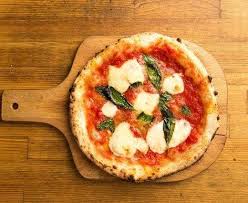 Bastano solo 2 ingredienti che tutti abbiamo in casa per realizzarli. Ricetta Della Pizza All Acqua Frizzante Uguale A Quella Della Pizzeria