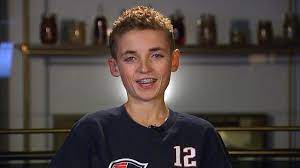 He has since apologized for how he treated her after their 2002 breakup. Young Fan Reacts To Justin Timberlake Super Bowl Selfie Video Abc News