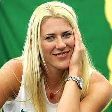 Lauren elizabeth jackson ao (born 11 may 1981) is an australian former jackson inherited her height from her father, gary, who played for the boomers in 1975, while her mother, maree, played. Lauren Jackson Bio Affair Married Husband Net Worth Ethnicity Salary Age Nationality Height Basketball Player