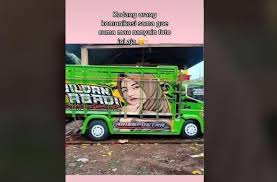 Kasihan juga buat yang gagal paham digombalin ini. Penasaran Wajah Gadis Cantik Di Bak Truk Netizen Temukan Sosok Aslinya Hitekno Com