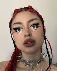 Hannah Flatt's Instagram, Twitter & Facebook