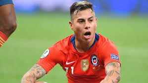 Eduardo vargas put chile ahead in the 26th minute with a fierce angled drive but luis suarez pounced on a knock down midway through the second half to pressure vidal into scoring an own goal. Chile Eduardo Vargas Y El Polemico Gesto Ante Los Jugadores De Colombia Tras El Triunfo En La Copa America 2019 Rpp Noticias
