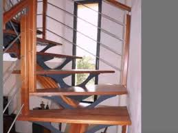 Escalier 1 4 Tournant Metiss A Limons Droit Limon Metiss En Bois Exotique Rouge Sapelli Avec Supports De Marches En Ac Home Decor Corner Bookcase Decor