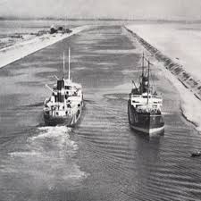 It separates the african continent from asia. Berebut Kendali Terusan Suez Historia